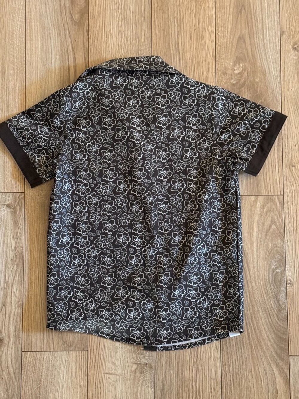 Collared button down shirt - Picture 5 of 5